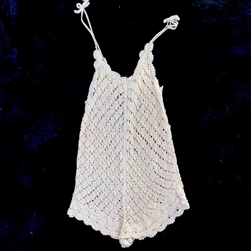 Billabong crochet romper